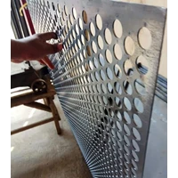 PLAT BERLUBANG PERFORATED BESI DAN STAINLESS 201 304 BERBAGAI UKURAN